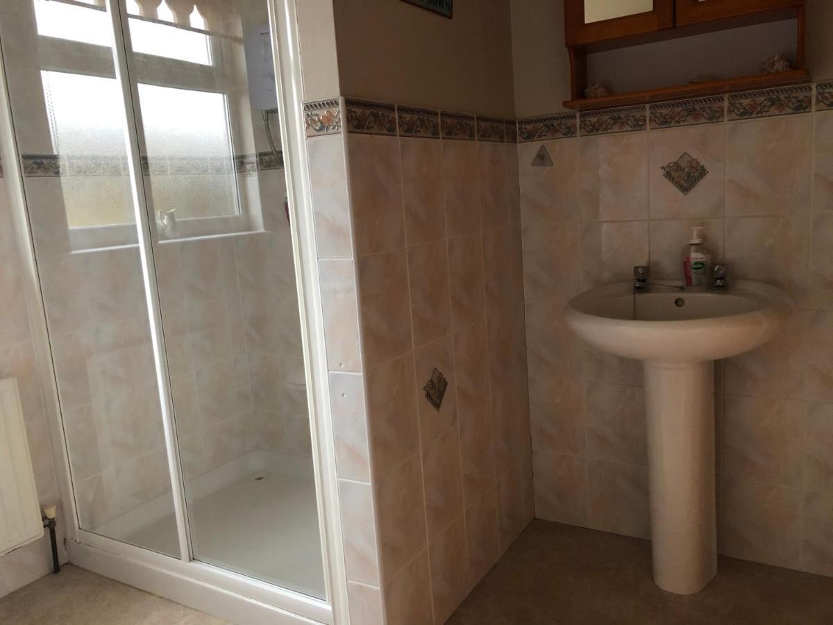 Moneydarragh Cottage With Uninterrupted Mountain And Sea Views- Hot Tub Available For Hire 애날롱 외부 사진