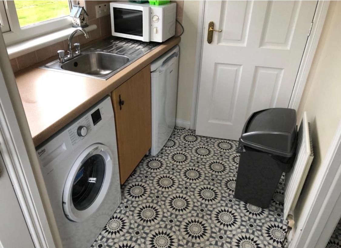 Moneydarragh Cottage With Uninterrupted Mountain And Sea Views- Hot Tub Available For Hire 애날롱 외부 사진